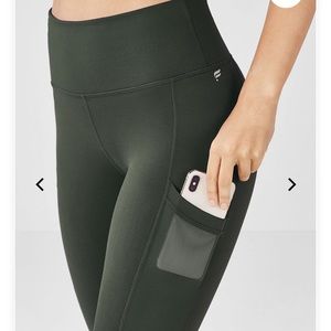 NWT-Fabletics High-Waist Legging -7/8 Capri
